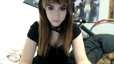 Hot Amateur Webcam Teen Masturbates For Their Fans