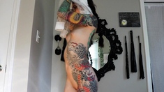 Masturbating loving babe solo toy plays with enthusiasm