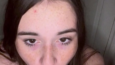 Amateur brunette ariana marie solo toying