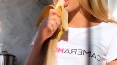 Blonde babe scarlet solo webcam