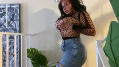 Amateur Blonde With Big Boobs Masturbates Cam